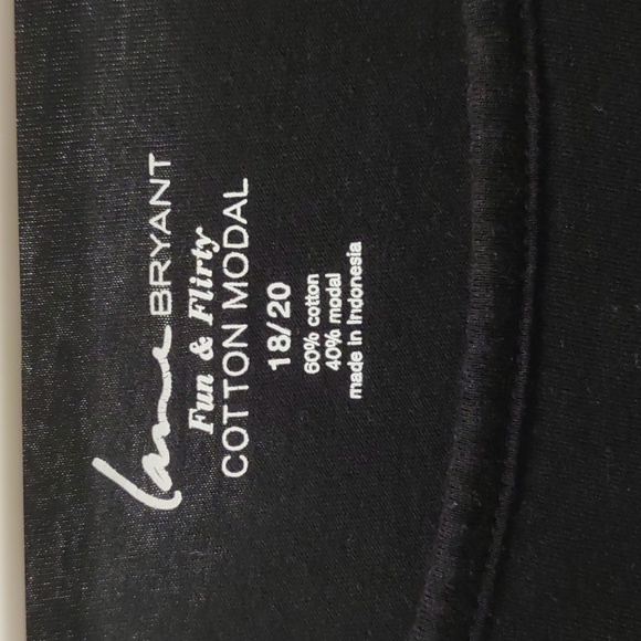 Great everyday shirt with flair - Picture 2 of 5